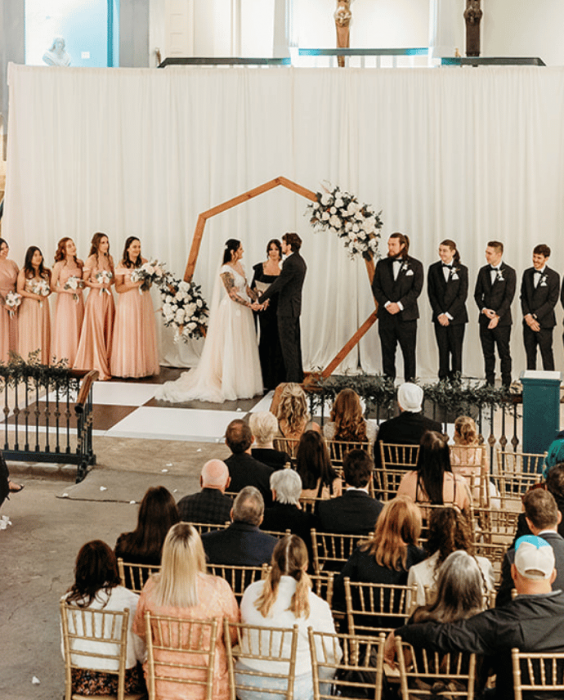 How To Plan a Small Wedding Featured Image
